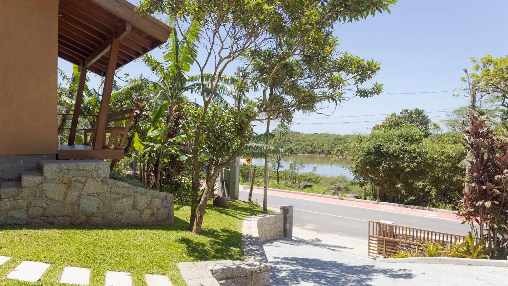 Villa Serena Eco-Lodges 加罗帕巴